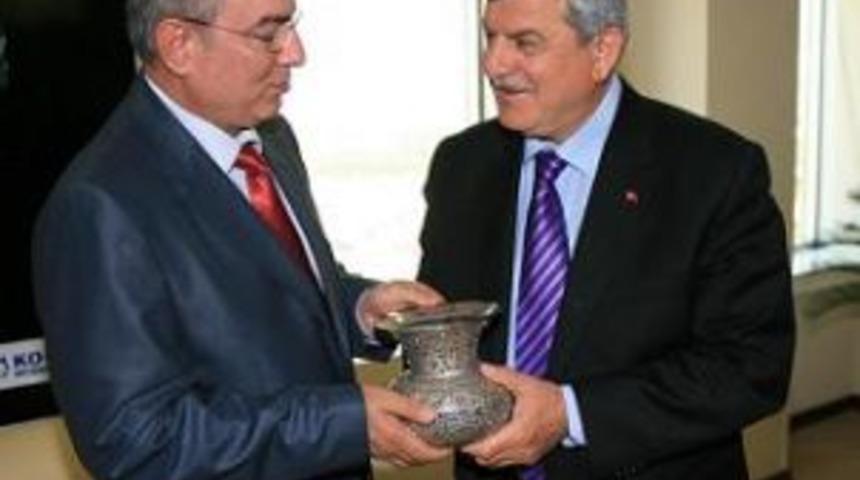 Yahşi’den veda ziyareti