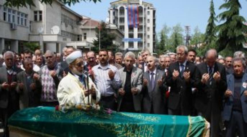 &Ouml;ğrenciler, Erkay &Ouml;ğretmeni g&ouml;zyaşlarıyla uğurladı
