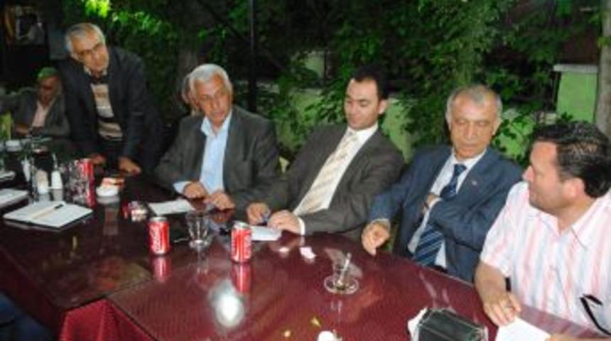 Ak Parti devletin imkanlarını kullanıyor