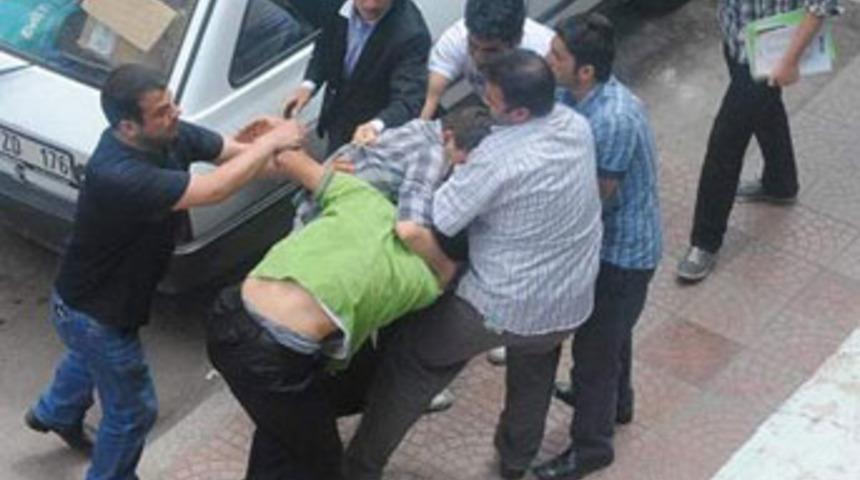 Liselilerin kız kavgası: 2 yaralı