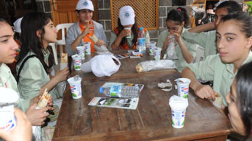 Diyarbakır'ın şanslı &ccedil;ocukları