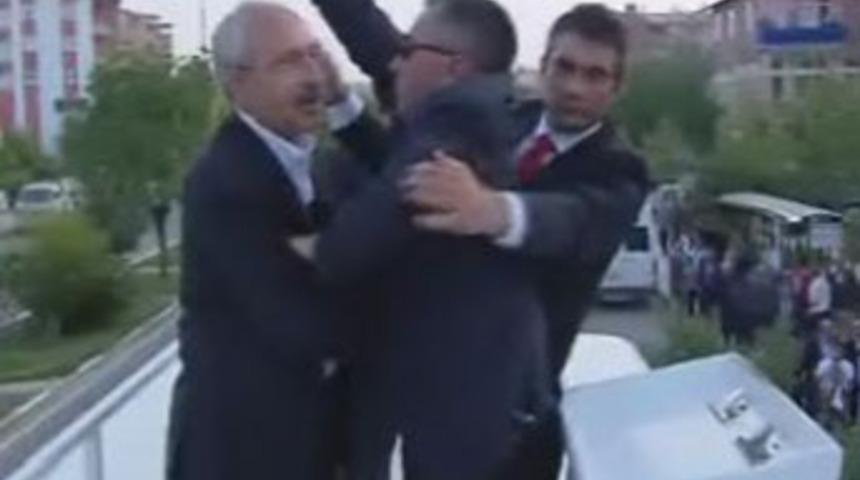 Kılı&ccedil;daroğlu'na yumurtalı saldırı