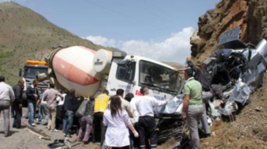 Polis memuru kaza kurbanı