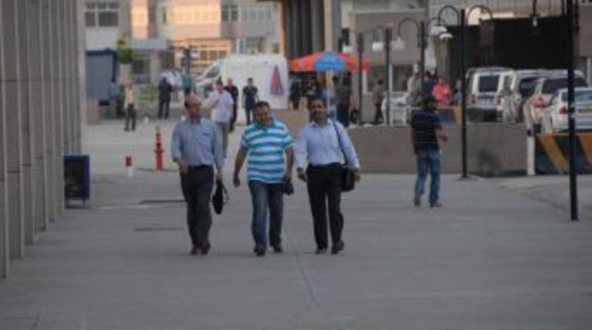 Oy kullanıp Irak&rsquo;a d&ouml;nd&uuml;ler