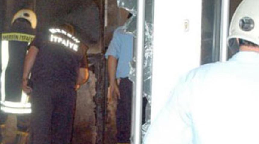 Mersin'de PTT şubesine molotoflu saldırı