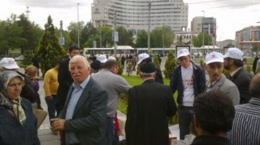 Allah'tan korkmuyorlar, ondan korkuyorlar