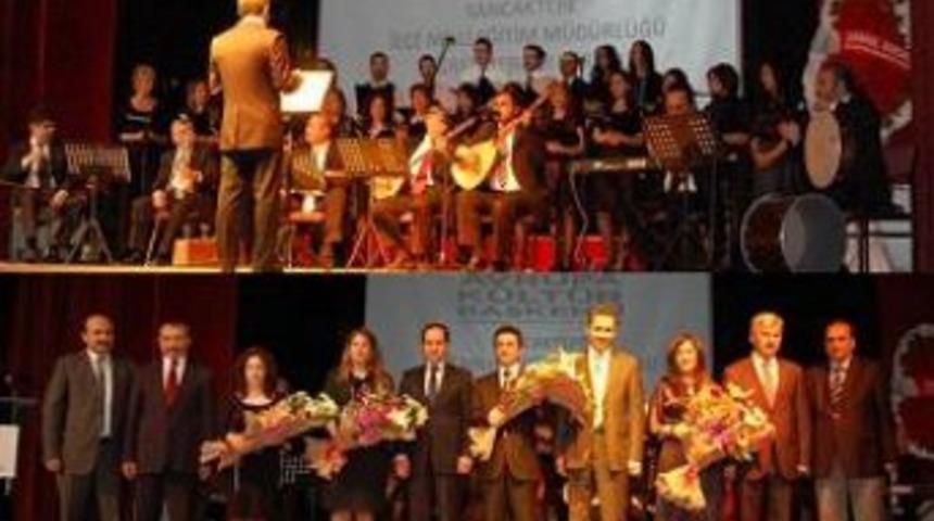 &Ouml;ğretmenler korosundan konser