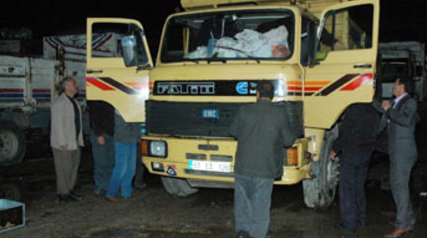 Kayıp kamyoncu aracında &ouml;l&uuml; bulundu