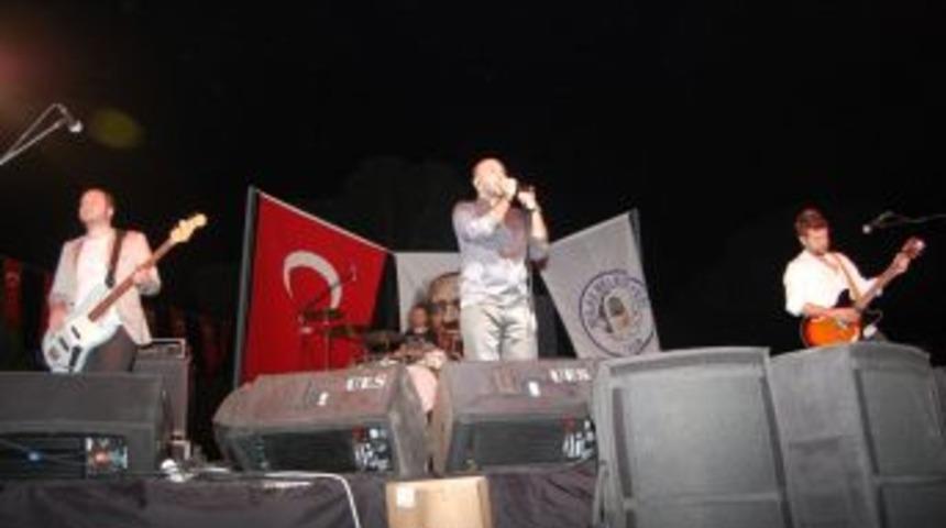 Grup Gripin ila&ccedil; gibi geldi