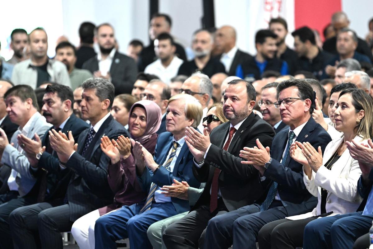 Bakan Kurum dan Antalya da anlamlı mesaj! "Kimsenin, tabiatımızı kirletmesine m&uuml;saade etmedik, etmeyeceğiz" 3