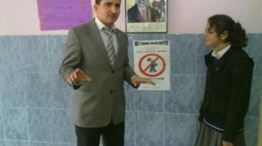 Mut'ta &ouml;ğretmenler &ouml;ğrencilere sınav ko&ccedil;luğu yapacak