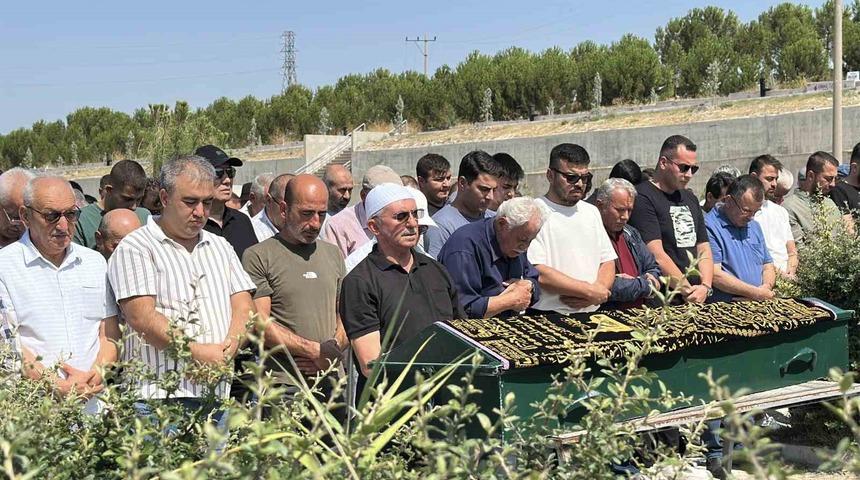 Damatlık yerine kefen giydi
