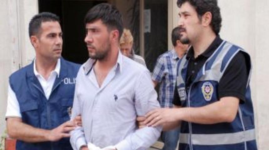 Karı koca g&ouml;r&uuml;n&uuml;ml&uuml; hırsızlık zanlıları polisten ka&ccedil;amadı