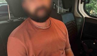 Kırmızı b&uuml;ltenle aranan ş&uuml;pheli Serik&rsquo;te yakalandı