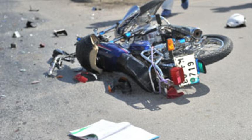 Okul yolunda kaza; 1 &ouml;l&uuml;, 2 yaralı