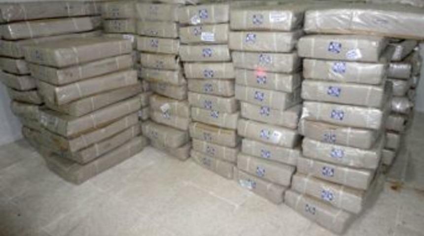 Y&uuml;ksekova&rsquo;da 4 ton ka&ccedil;ak et yakalandı