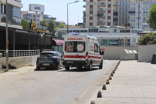 Apartmanın merdivenlerinden düşen yaşlı adam hastanelik oldu 3
