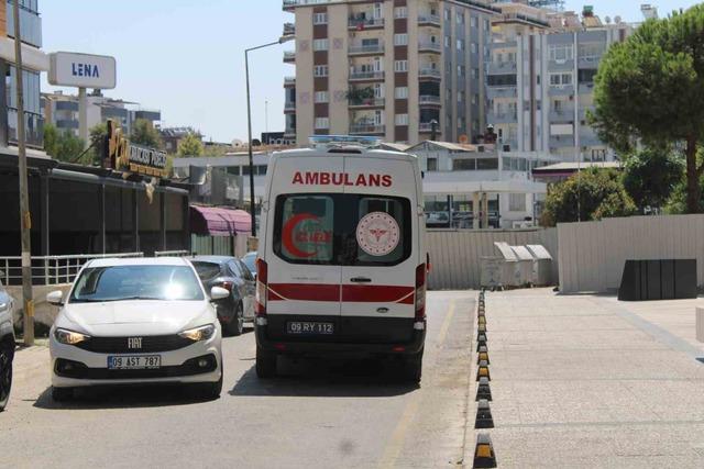 Apartmanın merdivenlerinden düşen yaşlı adam hastanelik oldu 2
