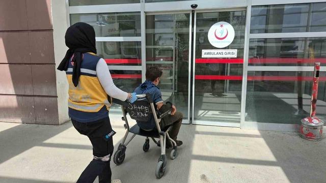 Tütün yüklü römork devrildi: 8 yaralı 4
