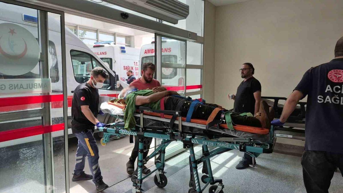 Tütün yüklü römork devrildi: 8 yaralı - Güncel Haberler
