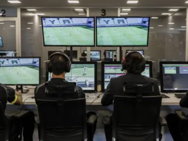 Fenerbah&ccedil;e-Beşiktaş derbisinin 'VAR' hakemi belli oldu! 