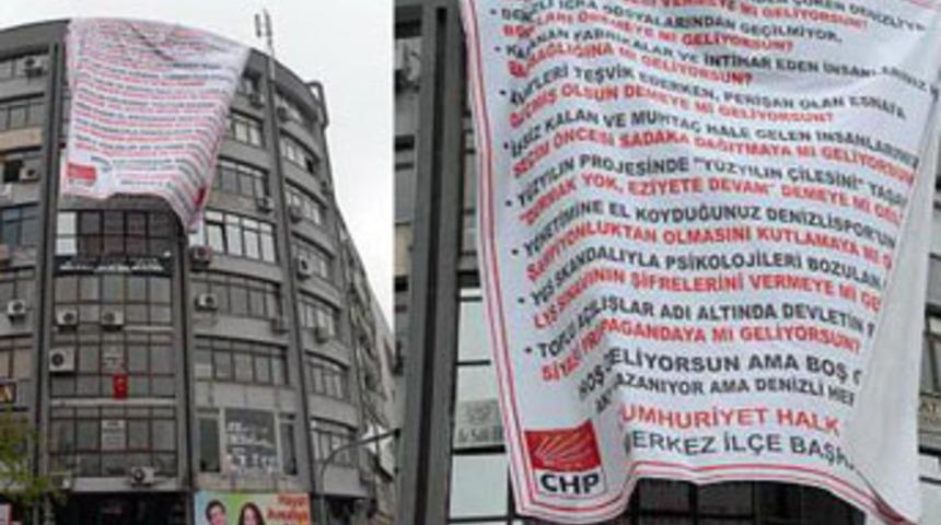 Denizli'de dev afiş gerginliği