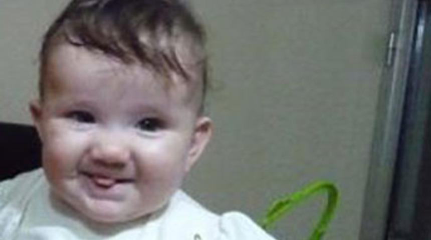 Selen bebek annesini bekliyor