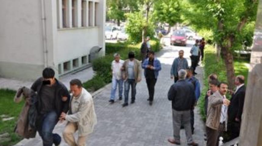 Uşak &Uuml;niversitesi'nden 15 &ouml;ğrenci savcılıkta