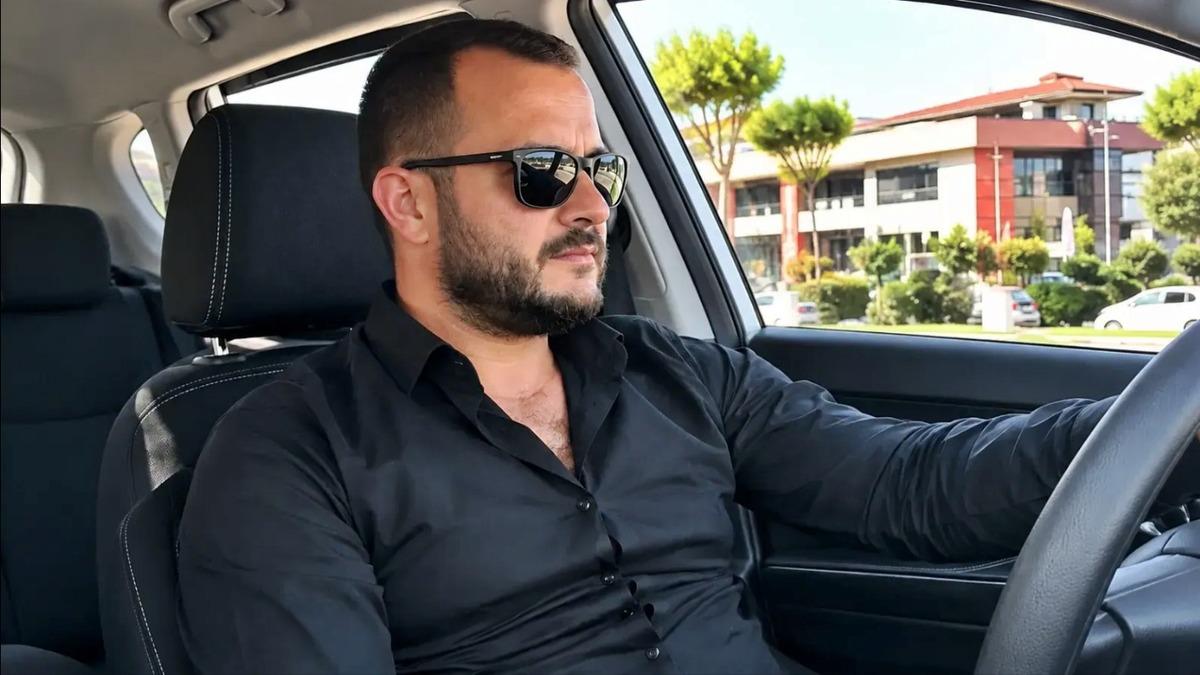 Yasak uyarısına aldırış etmedi! İskeleden sığ suya balıklama atlayan tatilci &ouml;ld&uuml; 4