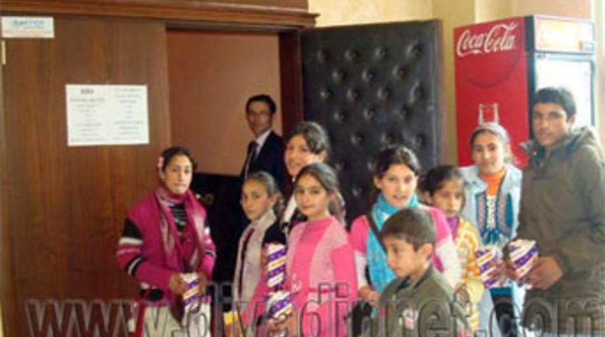 800 öğrenci, ilk kez sinemaya gitti