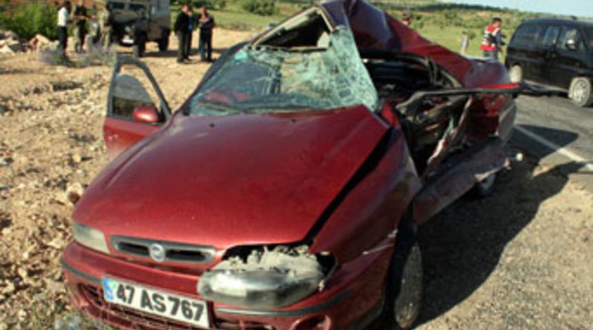 &Ouml;merli'de trafik kazası: 1 &ouml;l&uuml; 1 yaralı