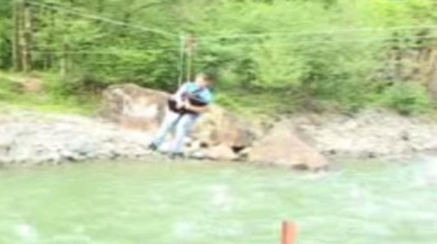 Havada tulum, yerde horon