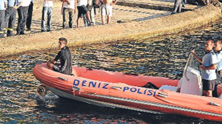 Falezden kopan kayalar can aldı