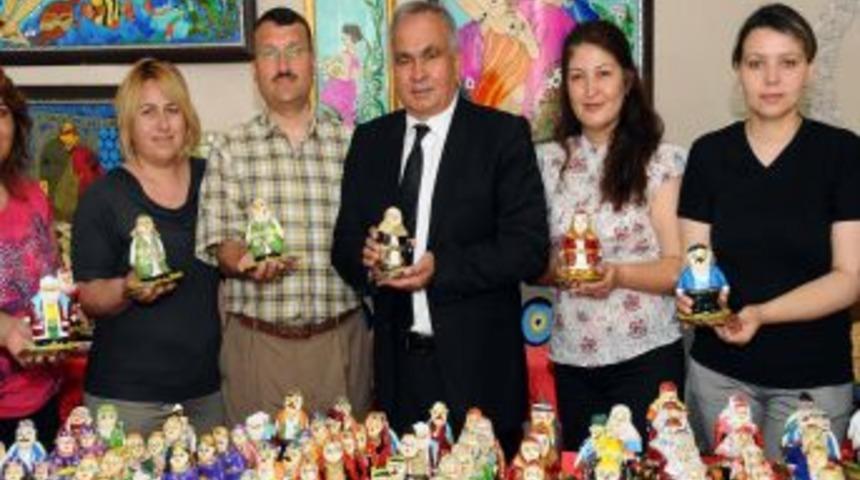 Engelliler ekmeklerini taş bebeklerden &ccedil;ıkarıyor