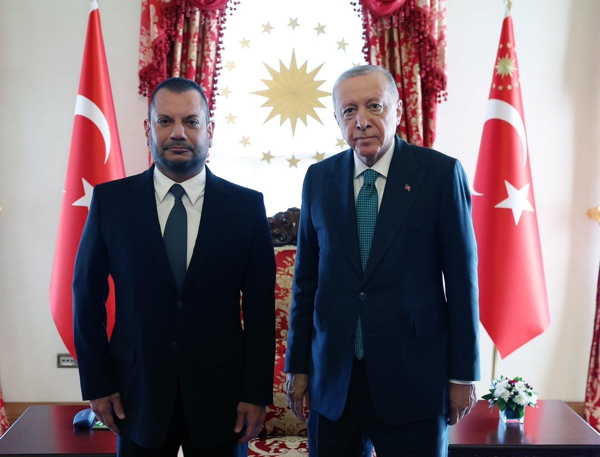 Cumhurbaşkanı Erdoğan dan 4 büyük kulübün başkanlarına kabul! 4