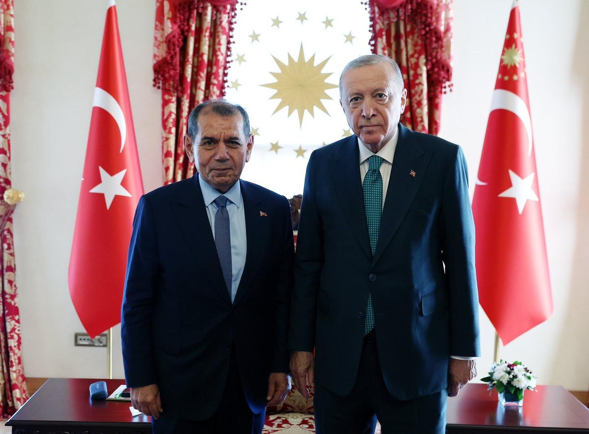 Cumhurbaşkanı Erdoğan dan 4 büyük kulübün başkanlarına kabul! 3