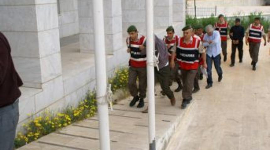 Ka&ccedil;ık kazı yapan 6 kişi g&ouml;zaltına alındı