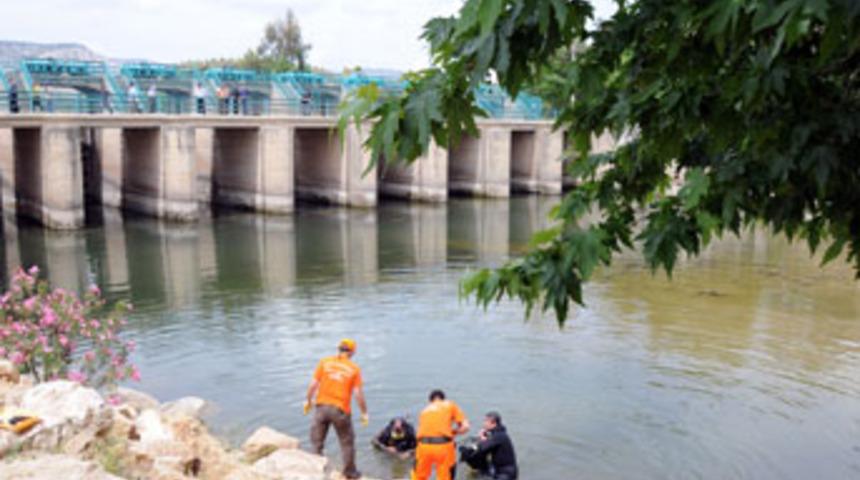 Okuldan ka&ccedil;tı, kanalda boğuldu