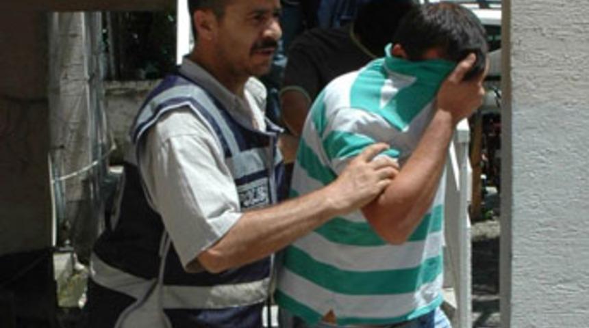 Sevgilisine ka&ccedil;tı, tecav&uuml;ze uğradı