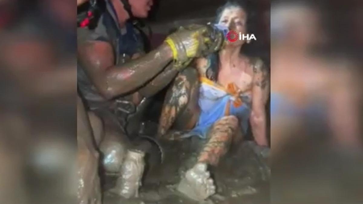 Nepalli kadın, sel felaketinin 11 inci gününde çamur dolu evinde sağ bulundu 2