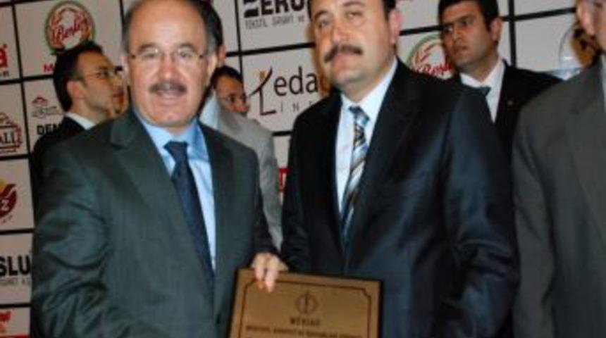 &Ccedil;elik: D&ouml;rt tarafı d&uuml;şmanlarla &ccedil;evrili T&uuml;rkiye&rsquo;yi d&uuml;nyayla barıştırdık