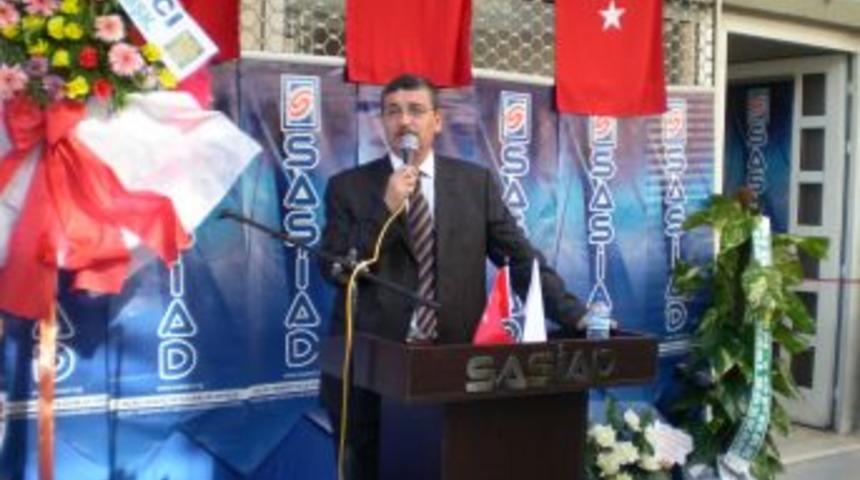 Salihli Sanayi ve İşadamları Derneği'nin yeni binası açıldı