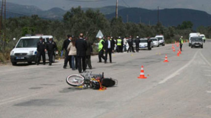 Motosikletin çarptığı polisin ayağı koptu