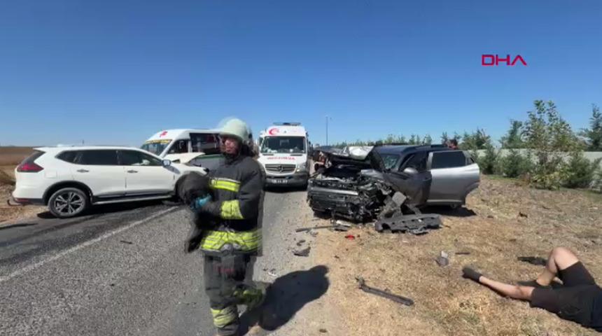 Yer: Tekirdağ! İki otomobil, kafa kafaya &ccedil;arpıştı; 5 yaralı