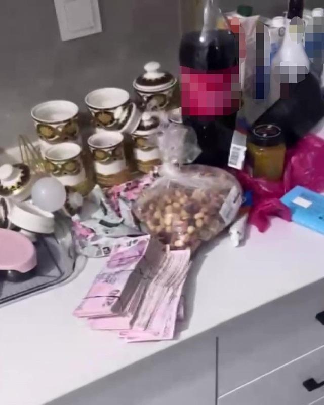 Yer: Kocaeli! Fırının alt b&ouml;l&uuml;m&uuml;nden uyuşturucu ve 65 bin lira &ccedil;ıktı 4