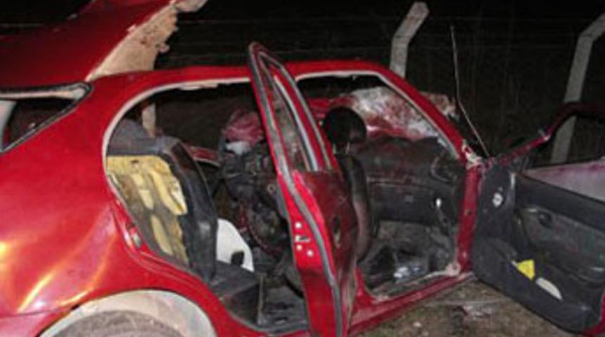 Facia gibi kaza: 4 &ouml;l&uuml;, 3 yaralı