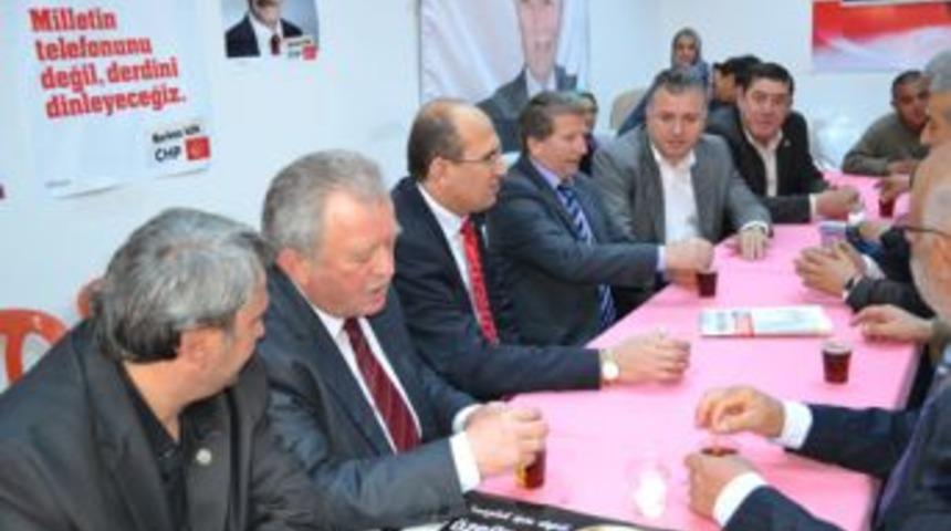 Kaymakam Mem&uuml;k CHP'yi ziyaret etti