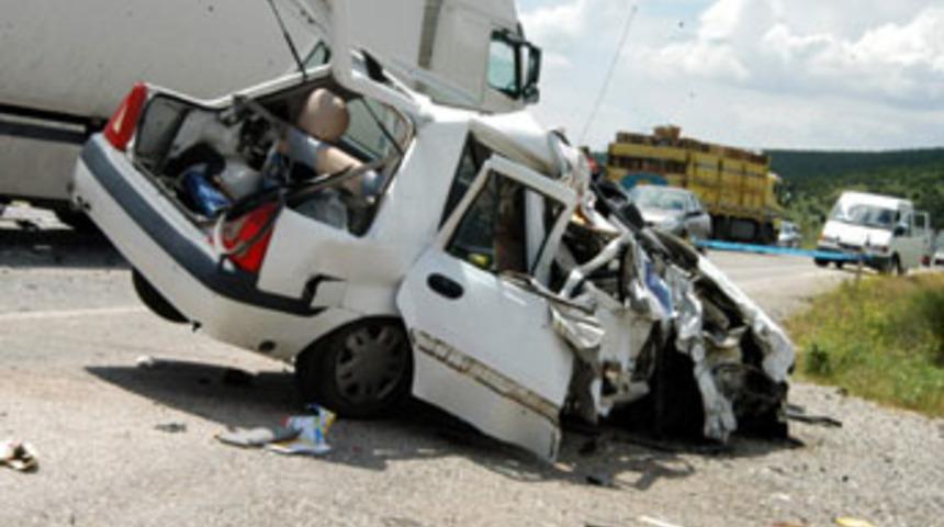 Trafik kazasında acı tesad&uuml;f