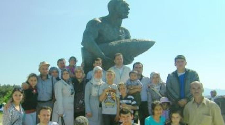 Belediye &ccedil;alışanlarına &Ccedil;anakkale gezisi