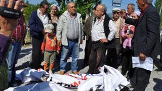 Köyü karıştıran pankart